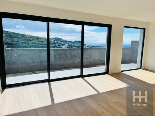 Luxury home for sale in Câmara de Lobos