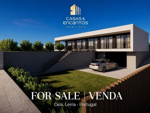 Casa Independente - Alcobaça, Leiria