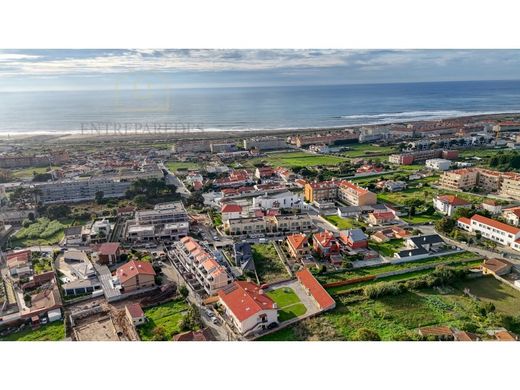 Villa Plurifamiliare a Vila Nova de Gaia, Oporto