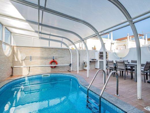 Twee-onder-een-kapwoning in Lagos, Distrito de Faro