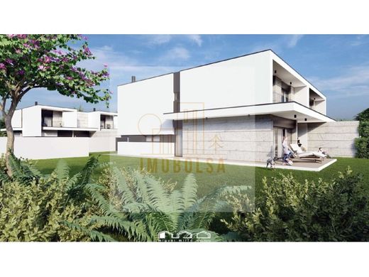 Casa de lujo en Vila Nova de Famalicão, Braga