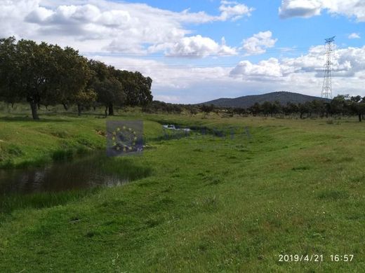 Boerderij in Alcuéscar, Provincia de Cáceres