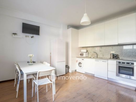 Apartment / Etagenwohnung in Porto, Distrito do Porto