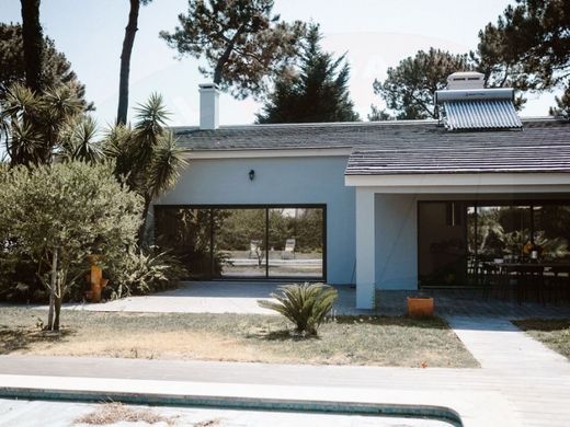 Casa di lusso a Almada, Distrito de Setúbal