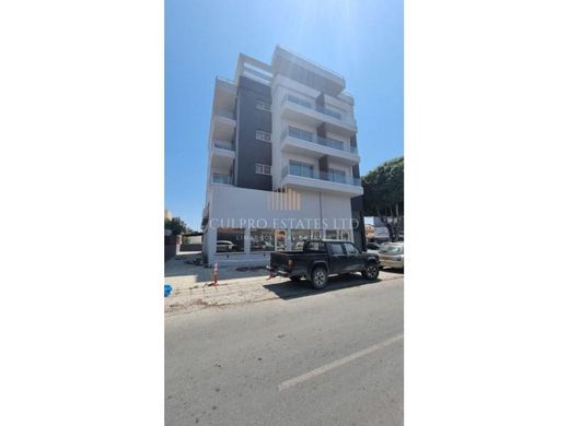 Káto Polemídia, Limassol Districtのアパートメント・コンプレックス