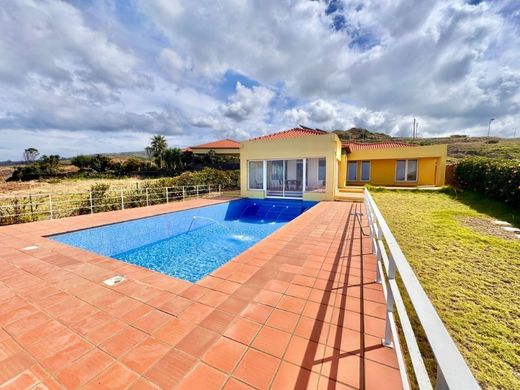 Mehrfamilienhaus in Calheta, Madeira