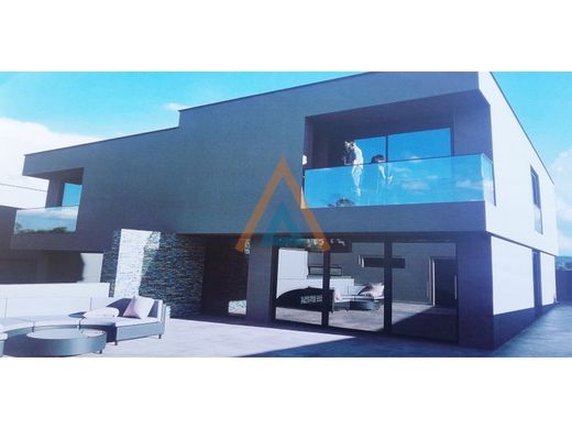 Semidetached House in Santa Maria da Feira, Aveiro