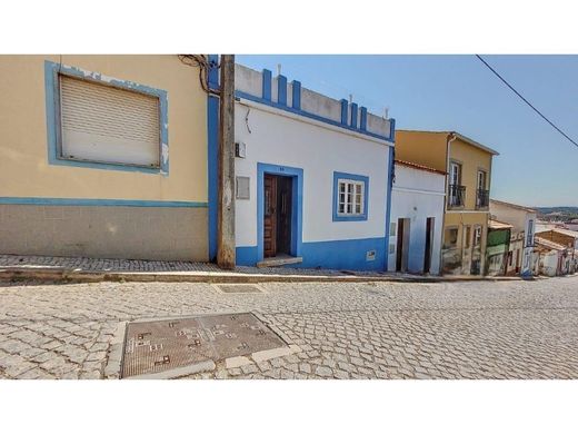 Twee-onder-een-kapwoning in Silves, Distrito de Faro