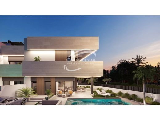 Chalet Pareado en Pilar de la Horadada, Provincia de Alicante