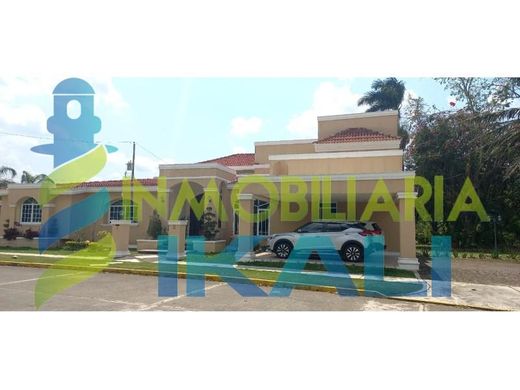 Casa di lusso a Poza Rica de Hidalgo, Estado de Veracruz-Llave