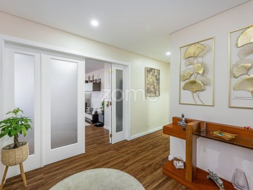 Apartment / Etagenwohnung in Vila Nova de Gaia, Distrito do Porto