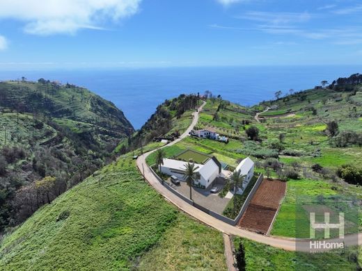 Luxury home in Calheta, Madeira
