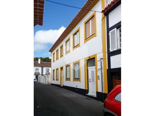 Angra do Heroísmo, Azoresのアパートメント