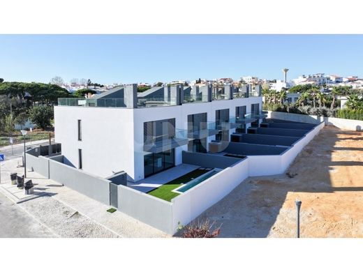 Semidetached House in Faro, Distrito de Faro