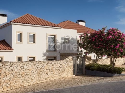 Apartment / Etagenwohnung in Cascais, Lissabon