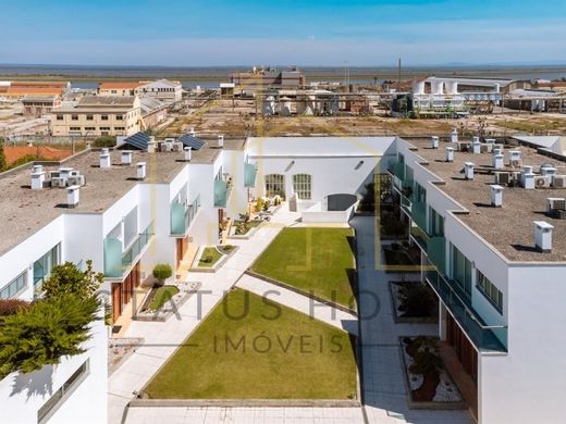 Semidetached House in Vila Franca de Xira, Lisbon