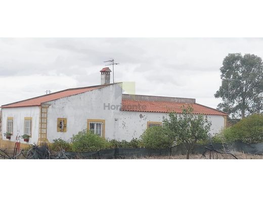 Luxury home in Moura, Distrito de Beja