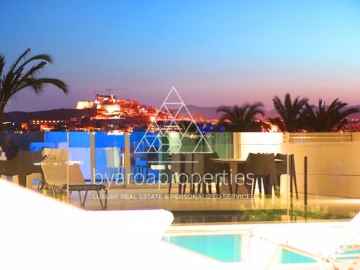 فيلا شبه مستقلة ﻓﻲ Santa Eulària des Riu, Illes Balears