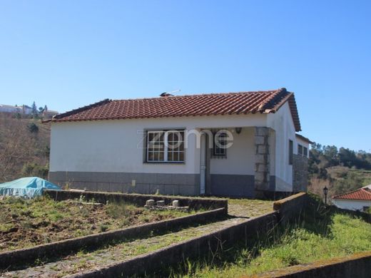 Farm in Oliveira do Hospital, Distrito de Coimbra