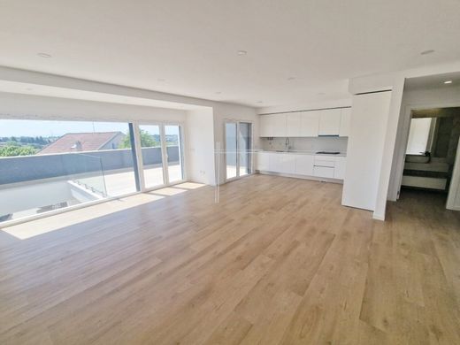 Semidetached House in Almada, Distrito de Setúbal