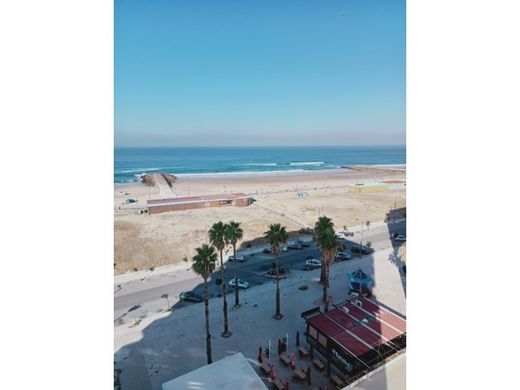 Apartment in Almada, Distrito de Setúbal