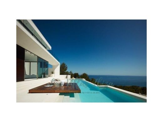 Villa in Santa Eulària des Riu, Balearen