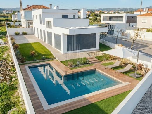 Detached House in Sintra, Lisbon