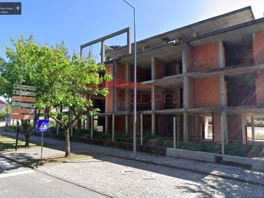 Complexos residenciais - Vila Nova de Paiva, Viseu