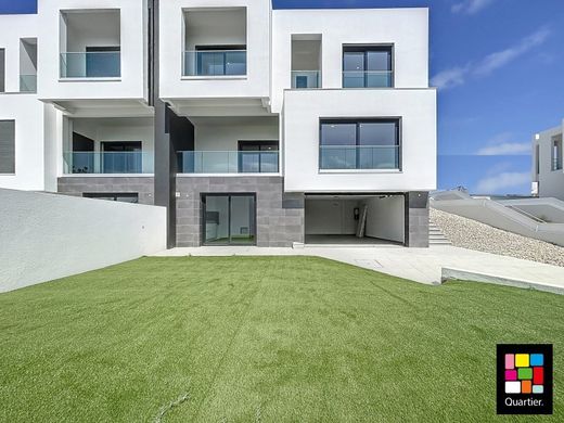 Casa de lujo en Charneca de Caparica, Almada