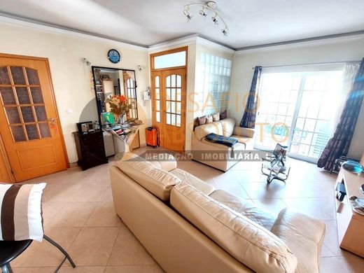 Detached House in Almada, Distrito de Setúbal