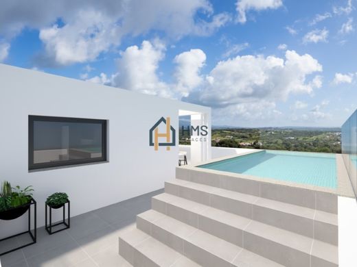 Apartment / Etagenwohnung in Portimão, Distrito de Faro