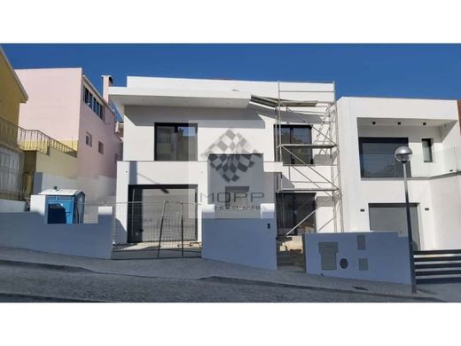 Элитный дом, Odivelas, Distrito de Lisboa