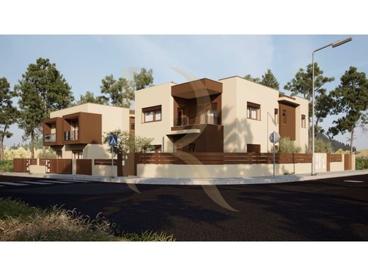 ‏וילה רב-משפחתית ב  Seixal, Distrito de Setúbal