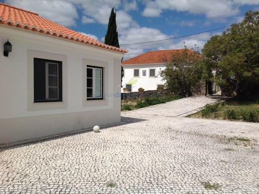 Dom jednorodzinny w Sobral de Monte Agraço, Distrito de Lisboa
