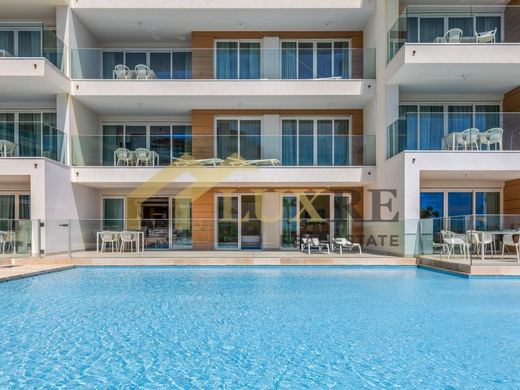 Apartment / Etagenwohnung in Loulé, Distrito de Faro