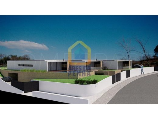 Willa wielorodzinna w Fafe, Distrito de Braga