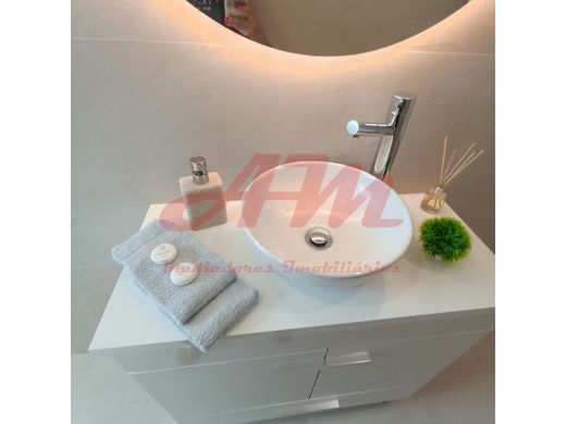 아파트 / Benfica, Lisbon