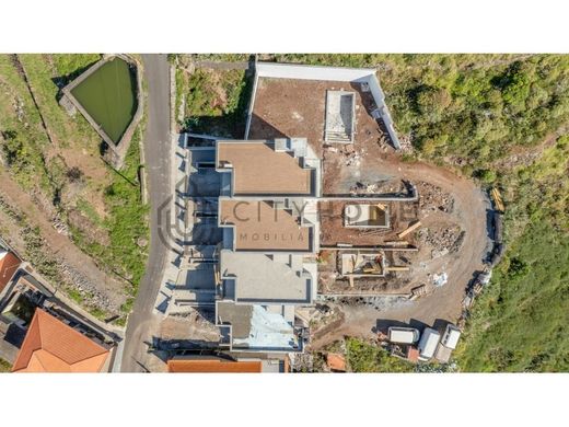 Semidetached House in Santa Cruz, Madeira