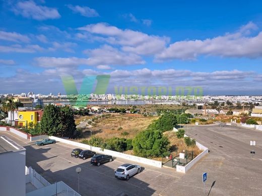 Lagoa, Distrito de Faroのマルチファミリーヴィラ