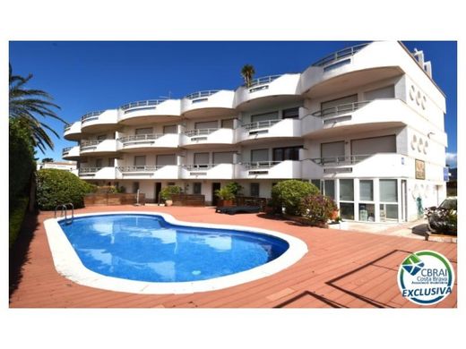 Edificio en Empuriabrava, Provincia de Girona