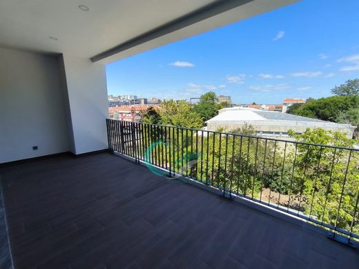 Apartment in Almada, Distrito de Setúbal