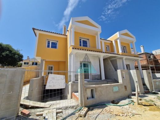 Seixal, Distrito de Setúbalのマルチファミリーヴィラ