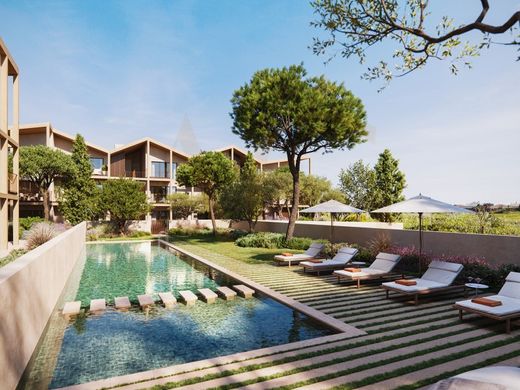 Apartment / Etagenwohnung in Loulé, Distrito de Faro