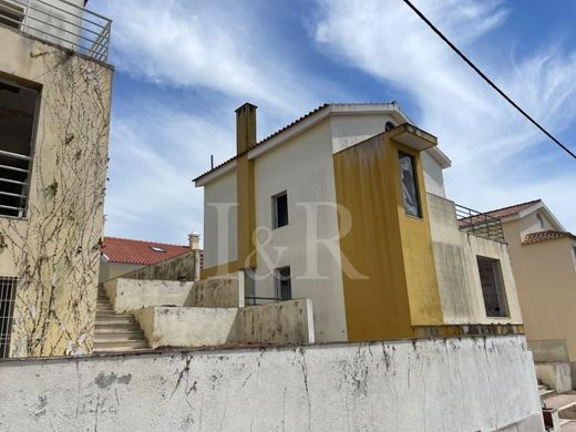 Αγροτεμάχιο σε Αλμάντα, Almada