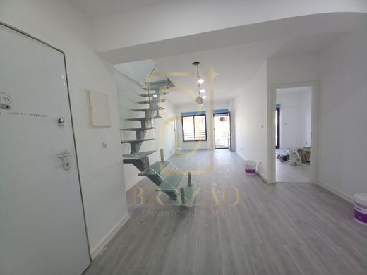 Двухуровневые апартаменты, Алмада, Almada