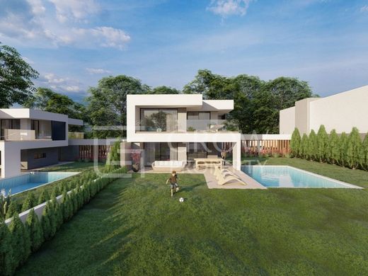 Einfamilienhaus in Albufeira, Distrito de Faro