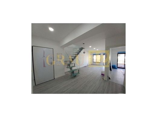 Duplex in Almada, Distrito de Setúbal