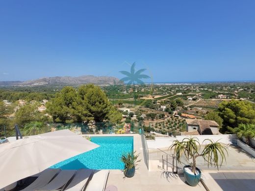 Villa in Pedreguer, Alicante