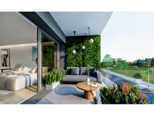 Apartment / Etagenwohnung in Loures, Lissabon