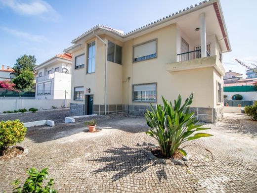 Casa de lujo en Oeiras, Lisboa